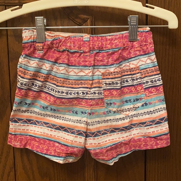 Printed shorts girls size 6 - Picture 5 of 5